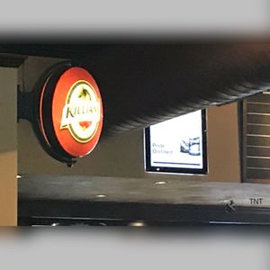 Willie's Sports Pub